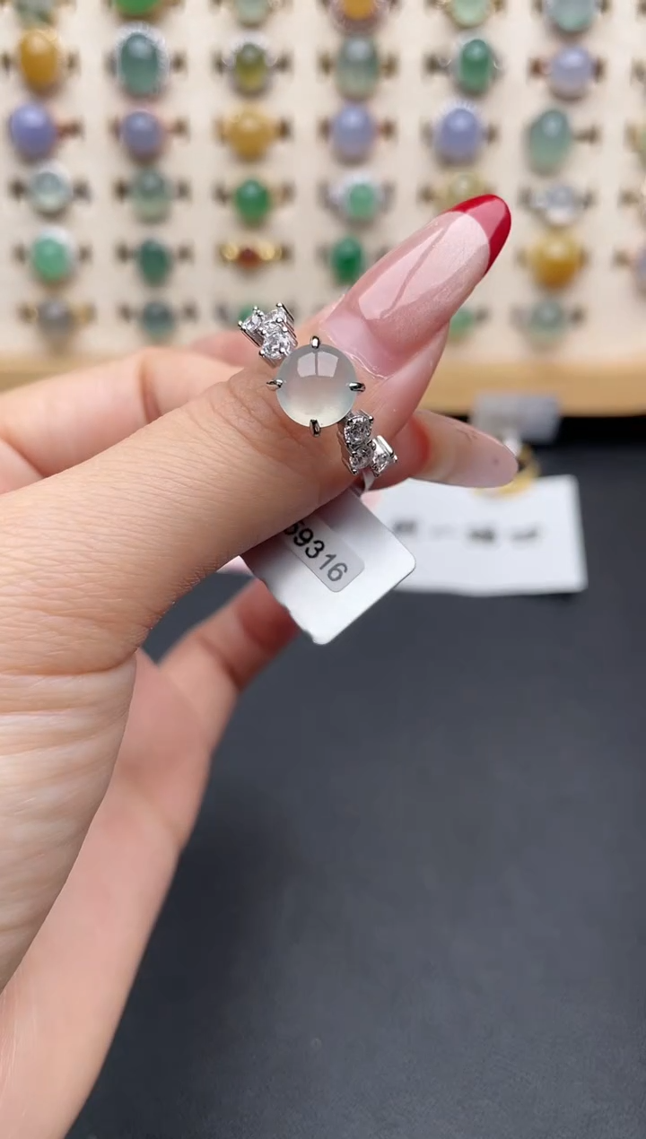 【闪购商品】翡翠戒指银S925镶嵌一物一证一礼盒