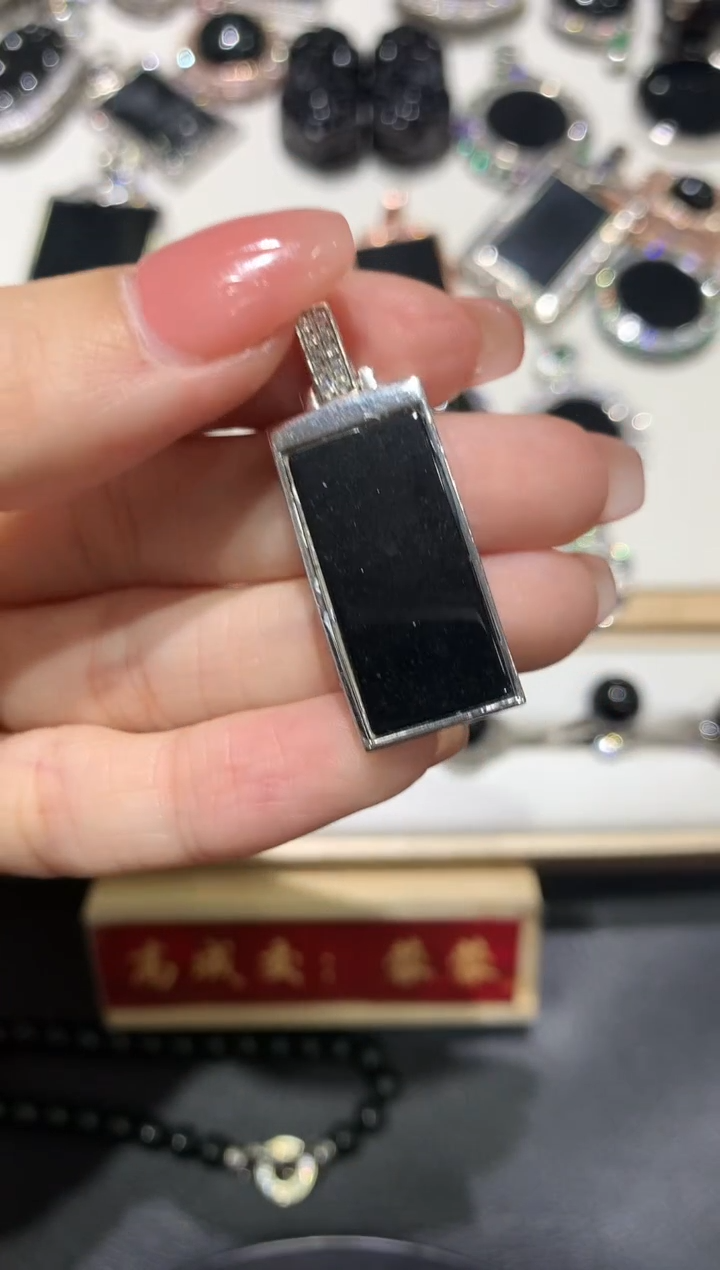 【闪购商品】翡翠吊坠(不含链)银S925镶嵌45多人多样性随机发货1件
