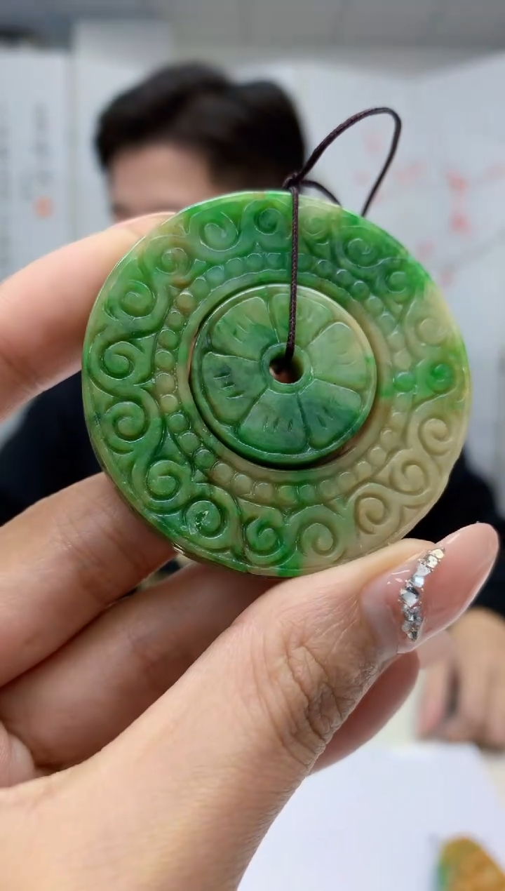 【闪购商品】定制翡翠未镶嵌4917MM-毛货挂件87