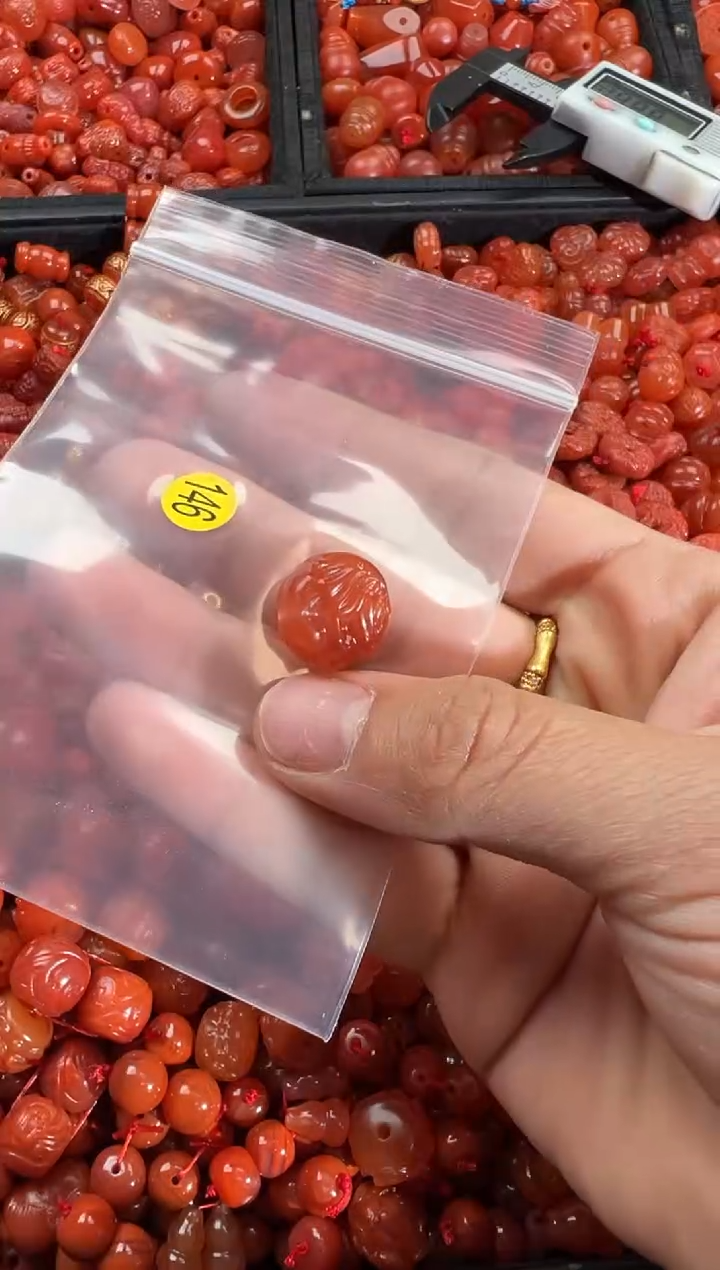 【闪购商品】南红玛瑙颈饰未镶嵌1