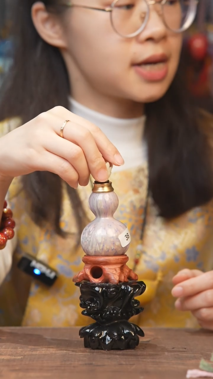 【闪购商品】38号--------小葫芦脖挂