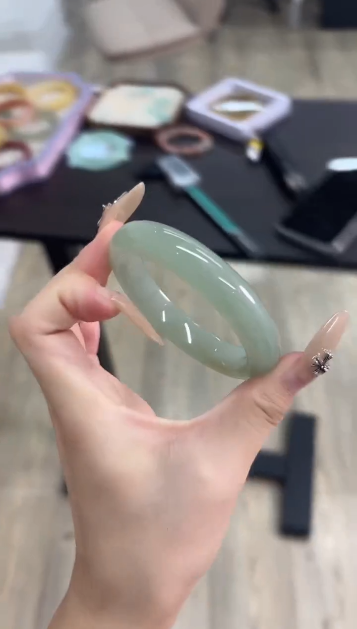 未镶嵌手镯石英质玉62-56D