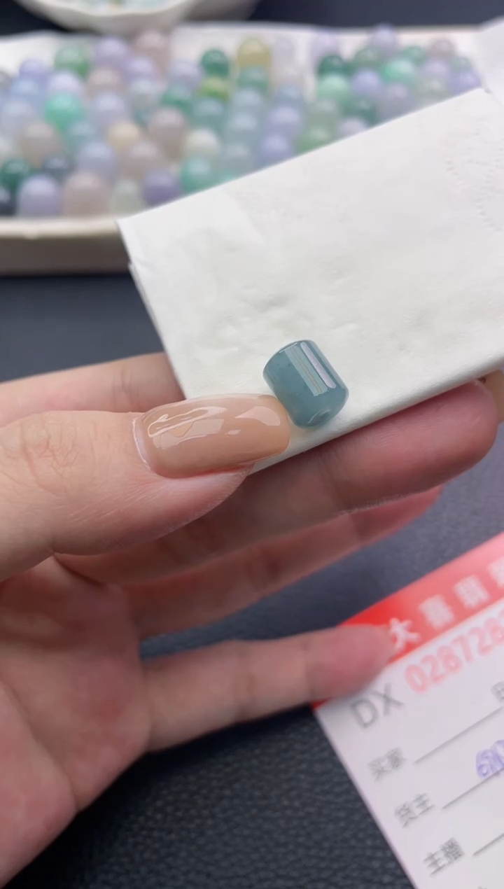 未镶嵌定制翡翠小***.珠子