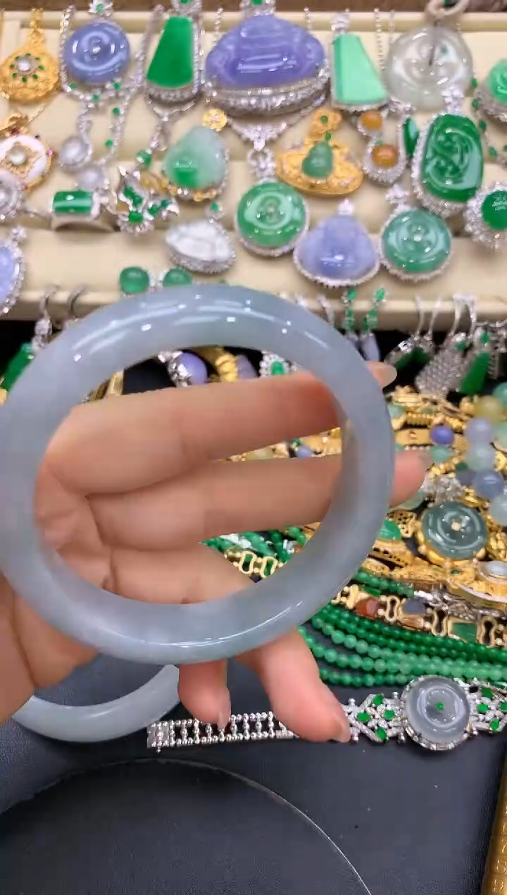 【闪购商品】翡翠手镯未镶嵌235-中国好珍宝