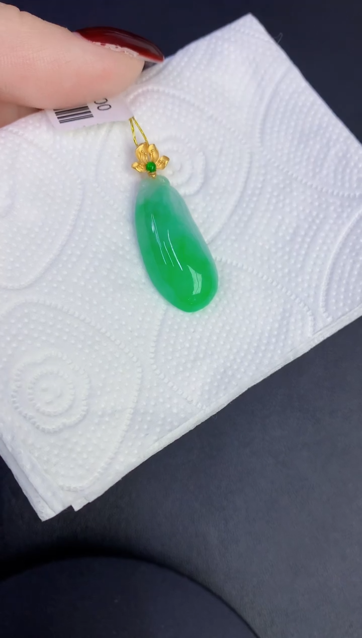 颈饰18K金镶嵌翡翠缅甸天然翡翠A货