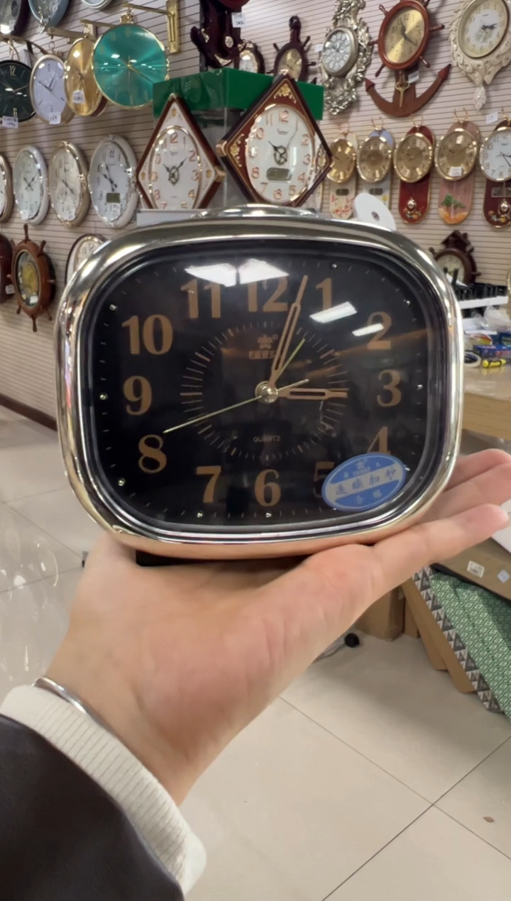 胶带霸王闹钟29元