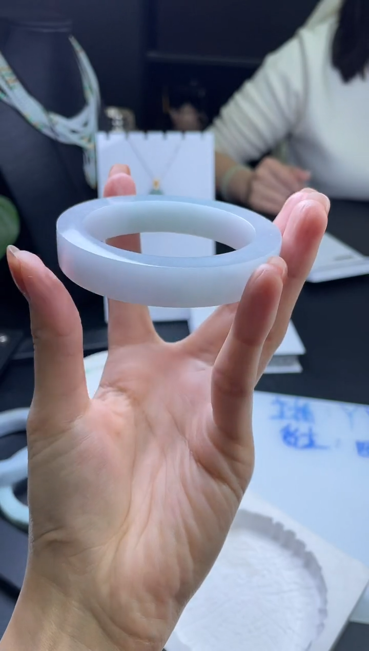【闪购商品】定制翡翠手镯未镶嵌手镯