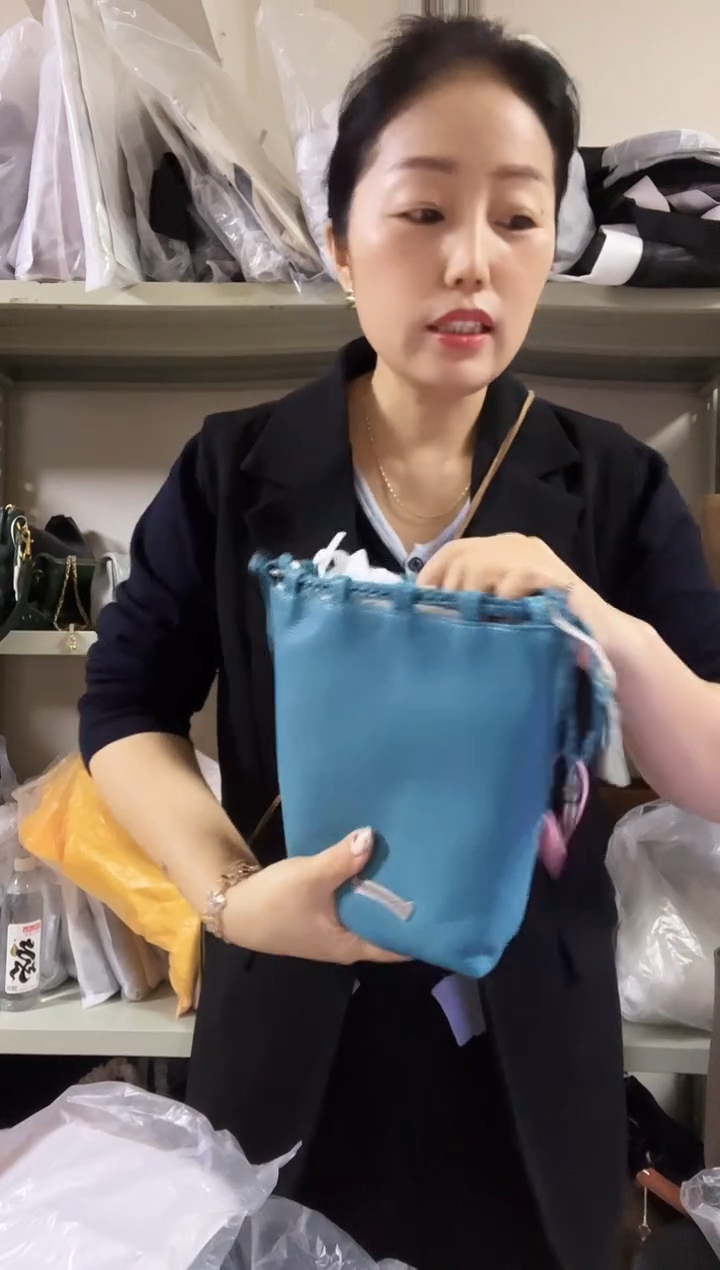 牛皮（革）高端订制时尚百搭女士手提斜跨包