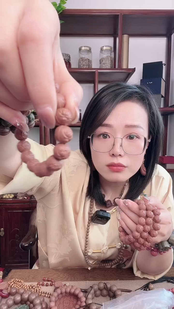 丹枚香方的莲花手串