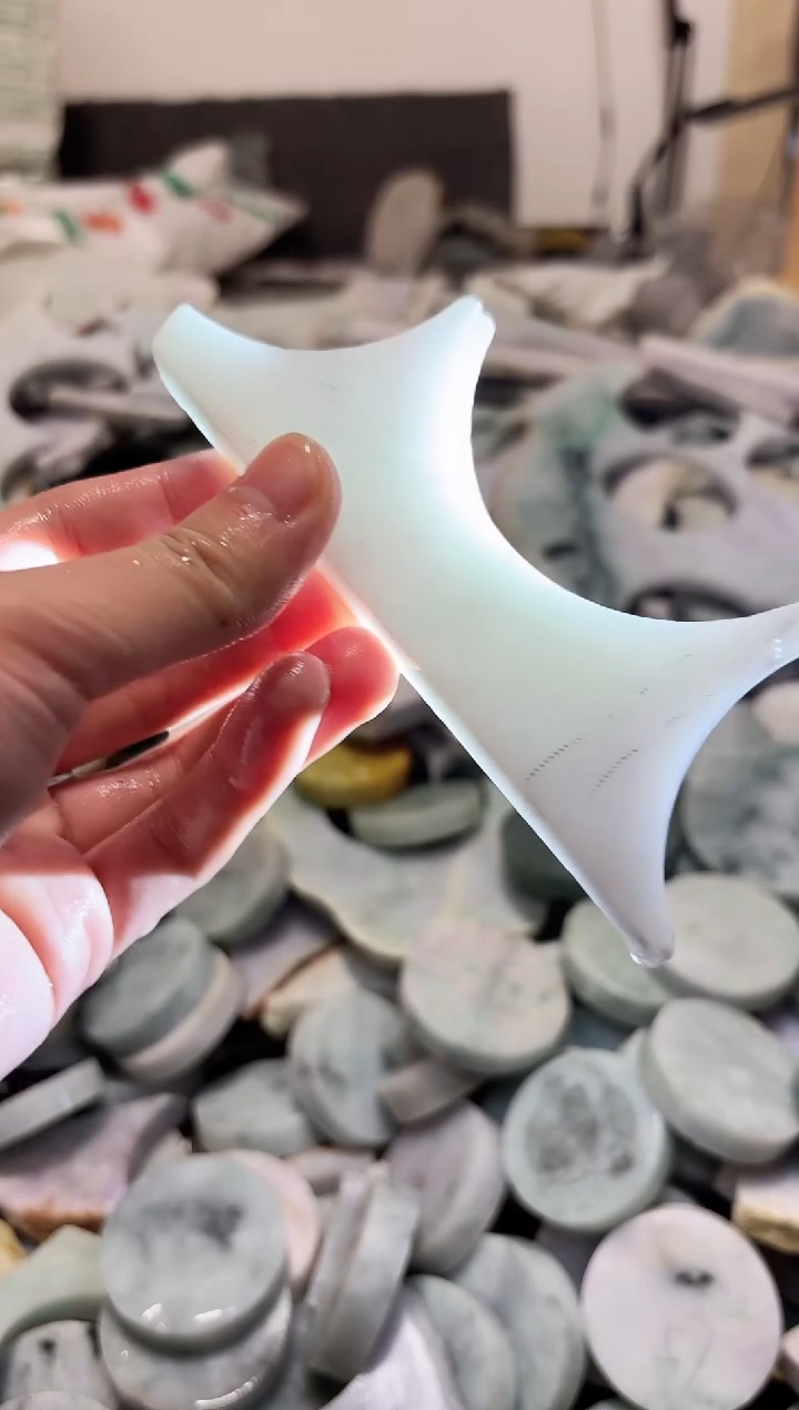 【闪购商品】翡翠颈饰未镶嵌A货吴玉245