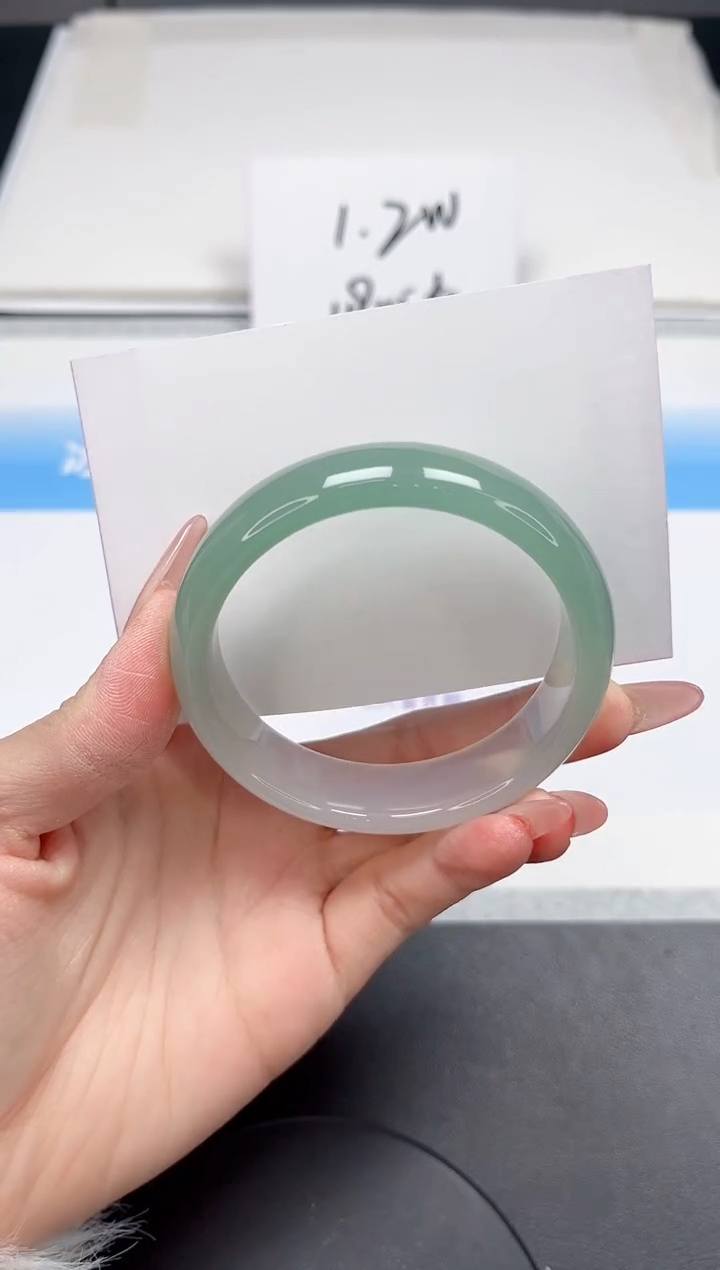 【闪购商品】石英质玉手镯未镶嵌111-56.5