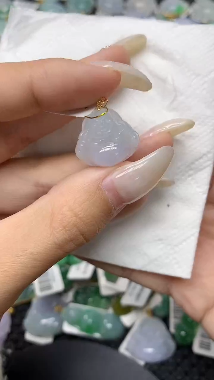 颈饰18K金镶嵌翡翠11111111111