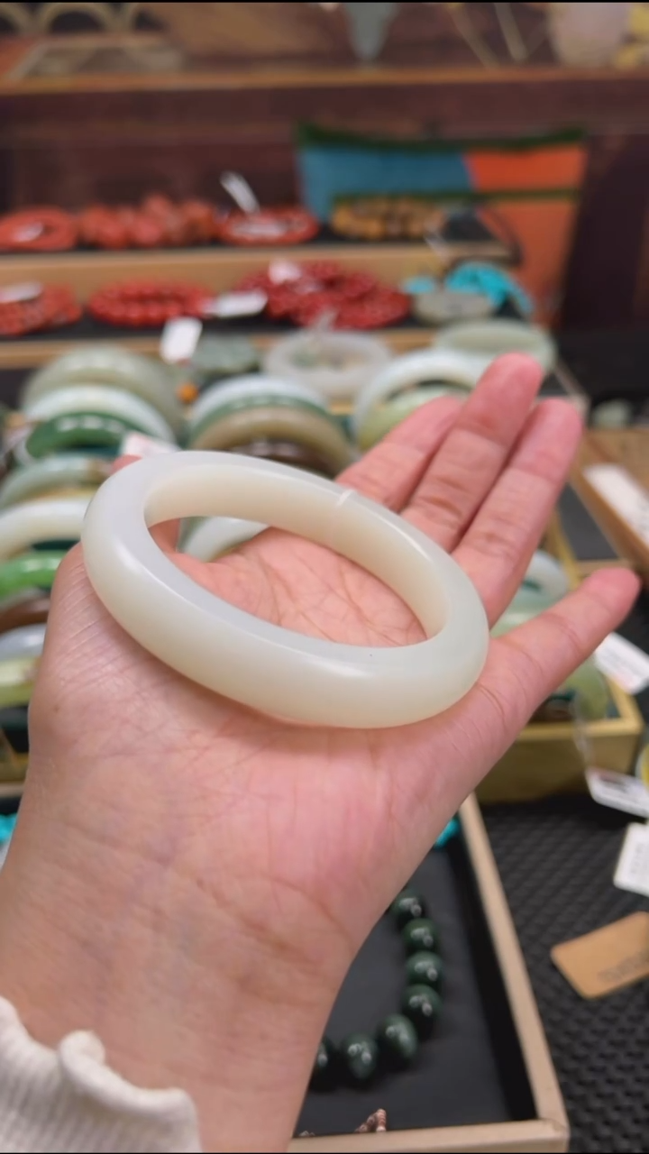 未镶嵌手镯和田玉57.7