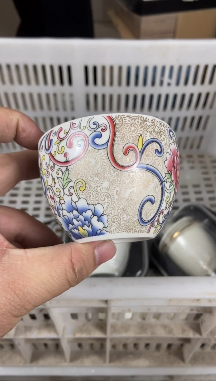 杯无运费险有瑕疵的摄影的产品有使用过的痕迹有点脏介意勿拍
