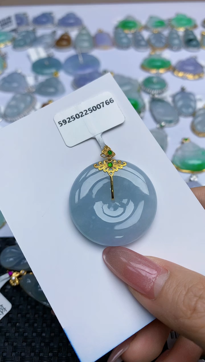 【闪购商品】翡翠挂件18K金镶嵌天然翡翠A货
