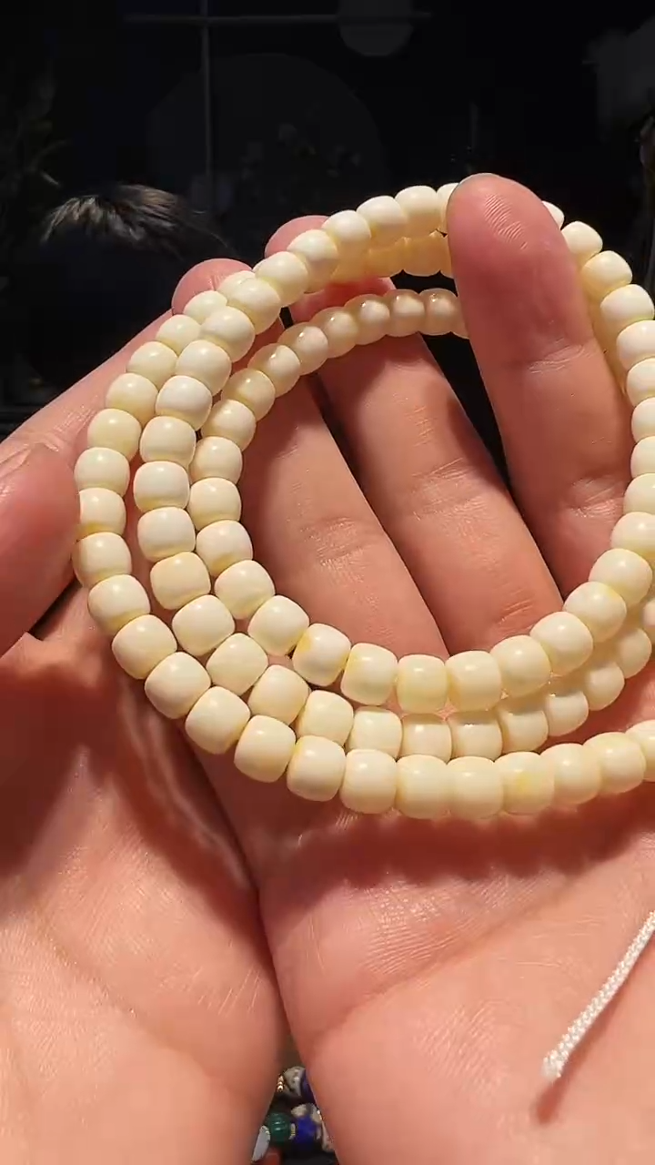 【闪购商品】蜜蜡手串未镶嵌7+(多圈)