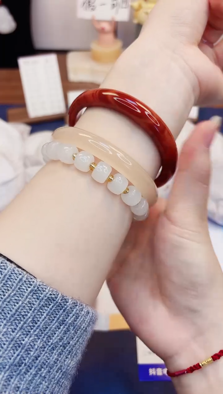 【闪购商品】石英质玉手镯未镶嵌108-玛瑙-圈口62