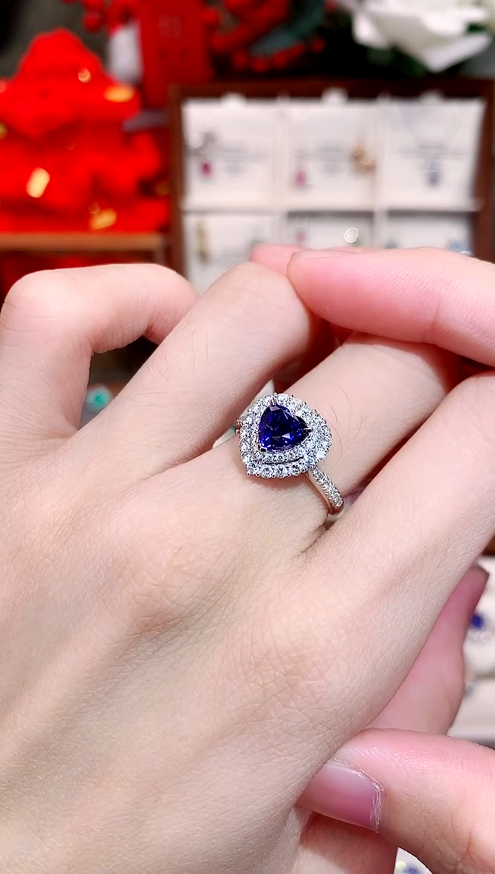 蓝宝石戒指18K金镶嵌1.51ct/天然宝石/七天无理由