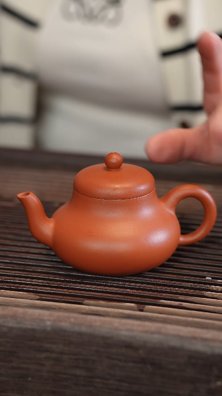 茶壶紫砂君德 朱泥 半手工 130cc