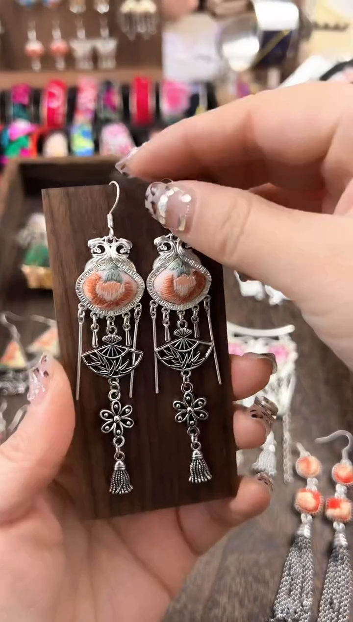 【闪购商品】织绣民族风老绣饰品356