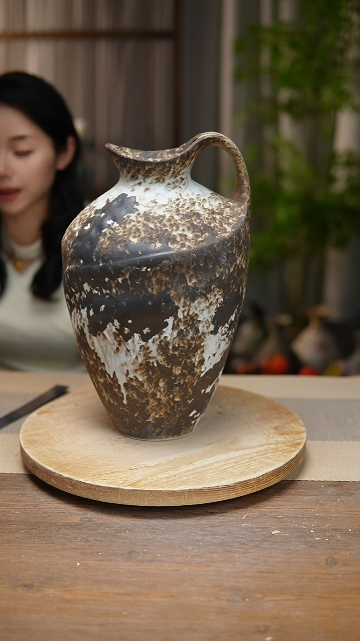 【闪购商品】陶瓷  花器诧寂黑奶壶