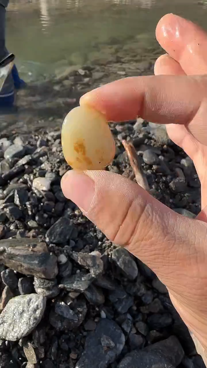 未镶嵌和田玉挂件新疆和田玉矿区发货