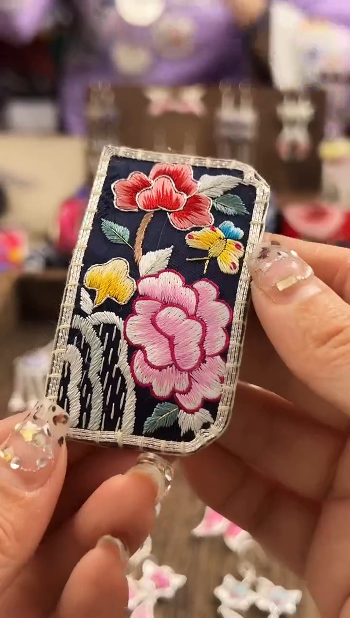 【闪购商品】织绣民族风老绣饰品427