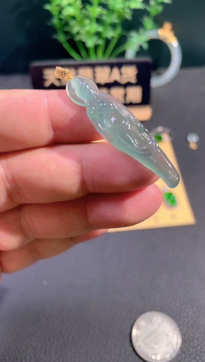 颈饰18K金镶嵌翡翠翡翠