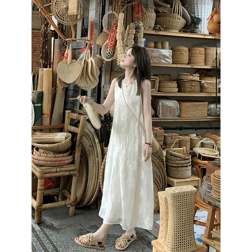 清仓月色降临2025新款法式无袖背心连衣裙女夏季小众设计感连衣裙