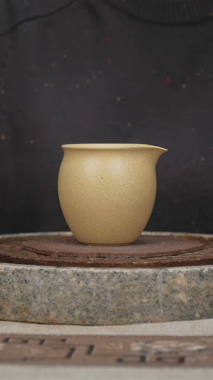 【闪购商品】紫砂茶壶四号井本绿公道杯220c