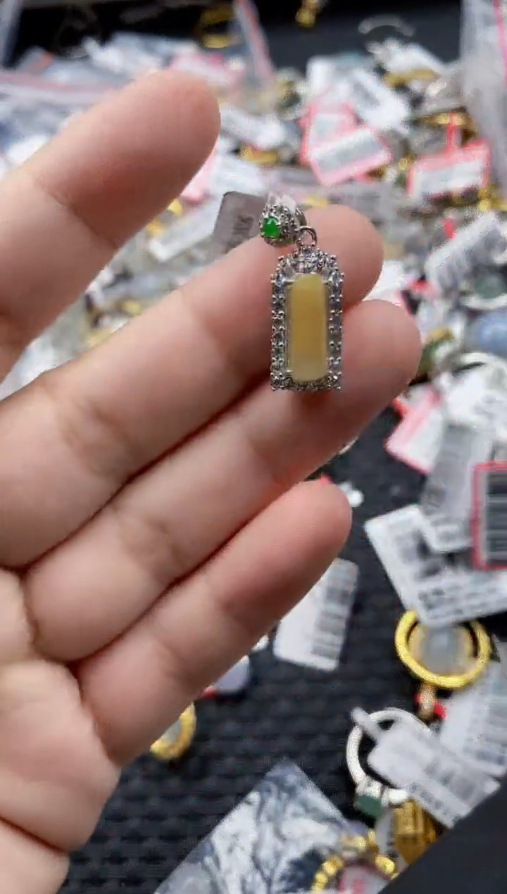 翡翠戒指银S925镶嵌66666    10