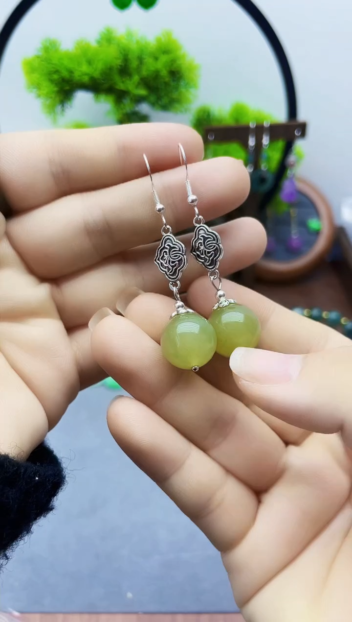 未镶嵌和田玉耳饰248000