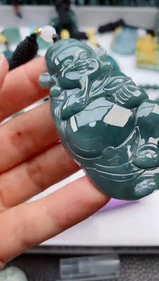 【闪购商品】翡翠颈饰未镶嵌