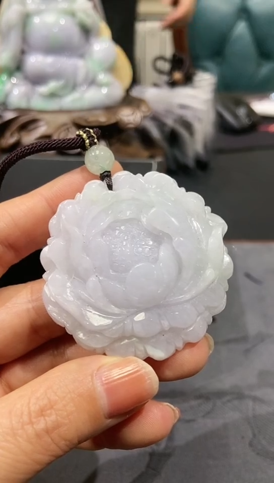 颈饰未镶嵌翡翠王**来翡翠
