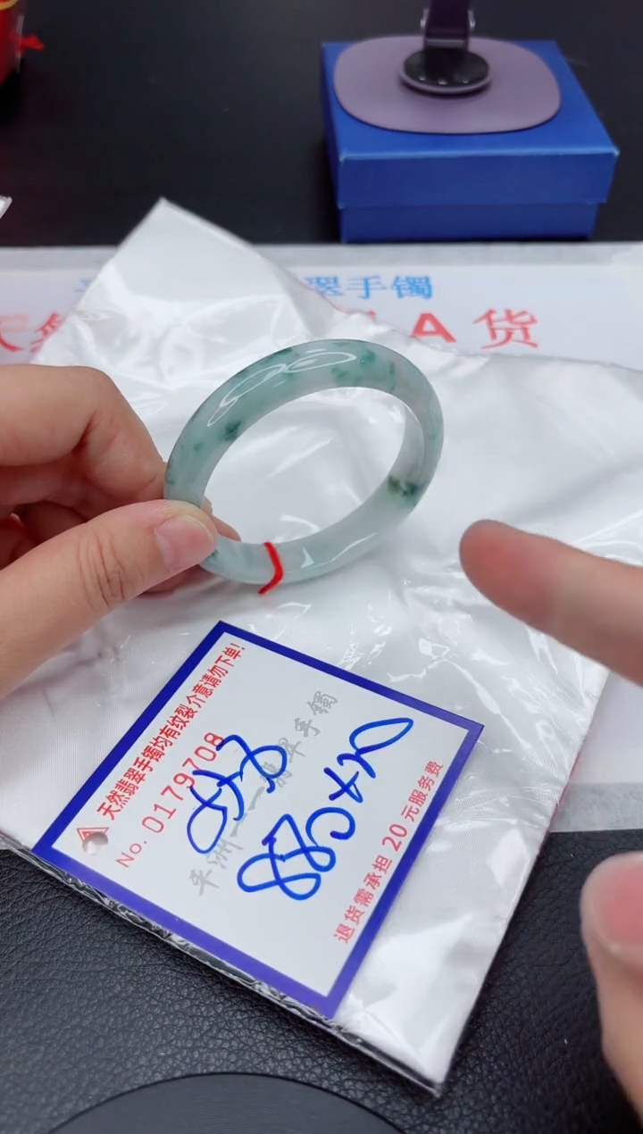 翡翠手镯未镶嵌1111111111