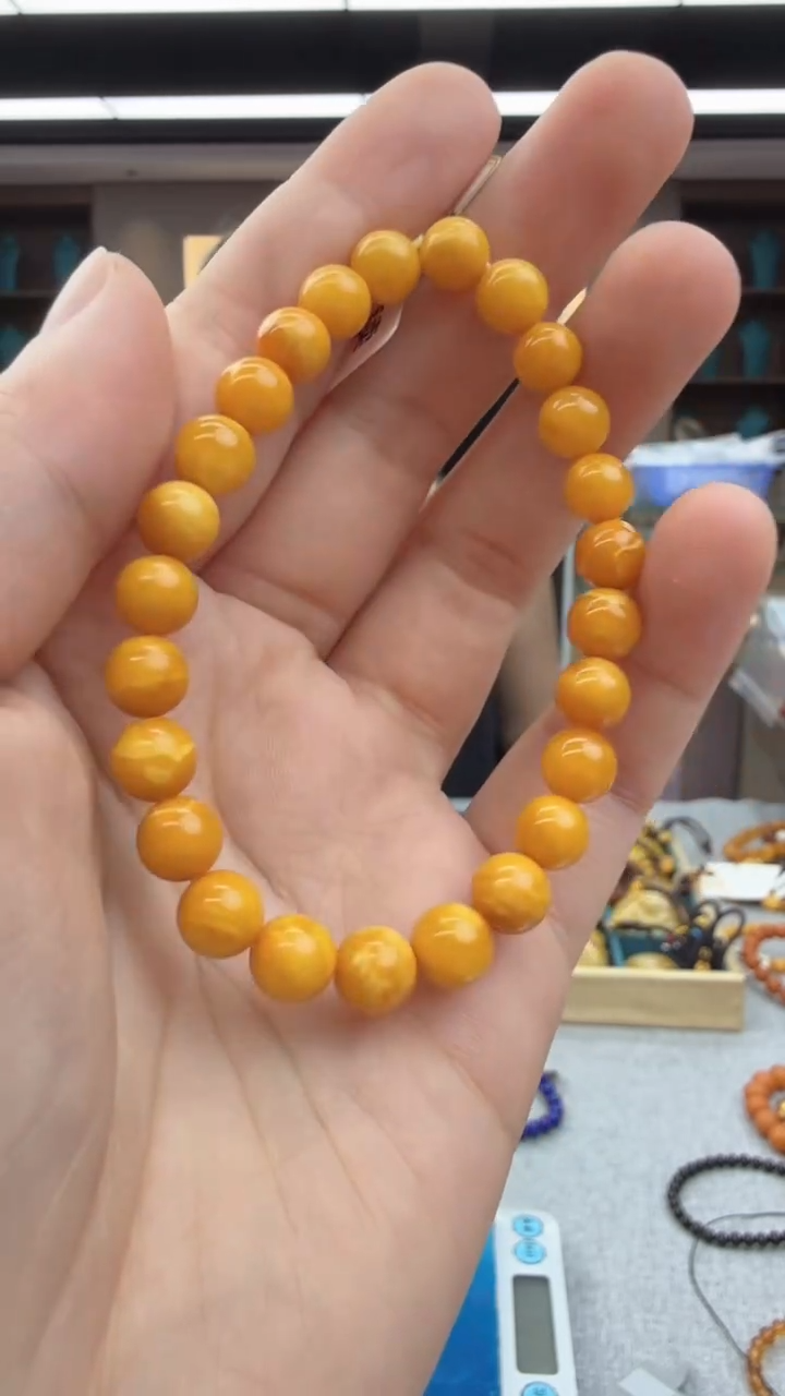 未镶嵌琥珀手链194秒拍号 假一罚三
