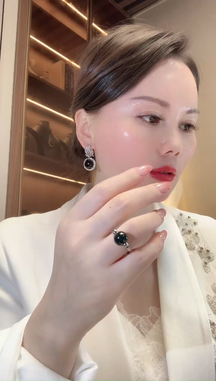 【闪购商品】翡翠戒指18K金镶嵌D11 翡翠