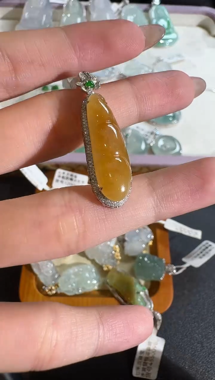 【闪购商品】翡翠吊坠(不含链)18K金镶嵌【源头工厂】钻石镶嵌