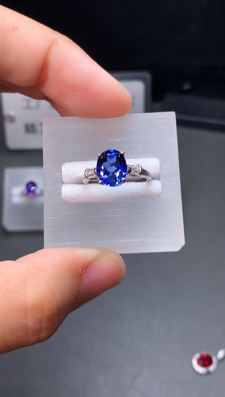 戒指蓝宝石银S925镶嵌111