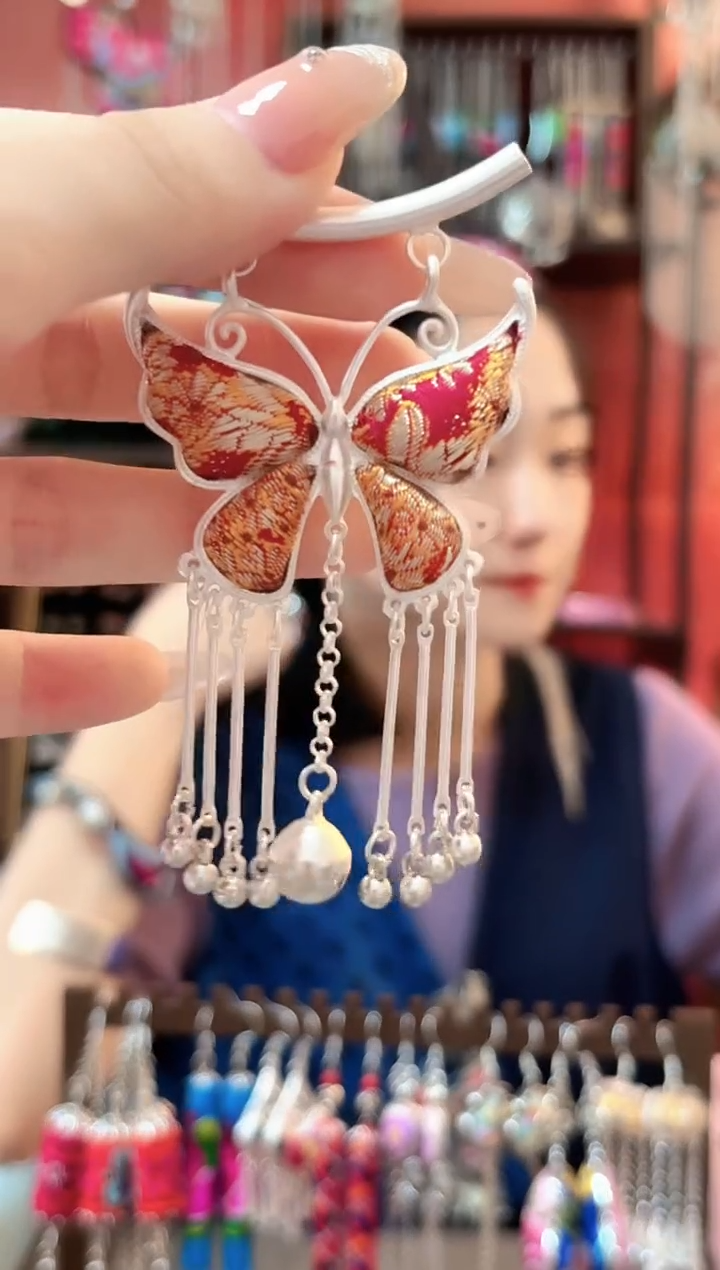 织绣云织谣民族风精美饰品126