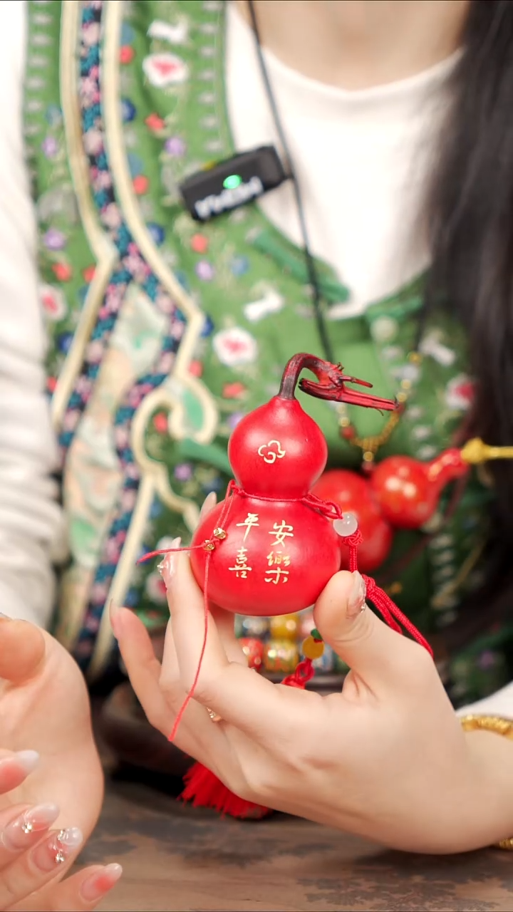 【闪购商品】 1易林大漆手捻小葫芦------38