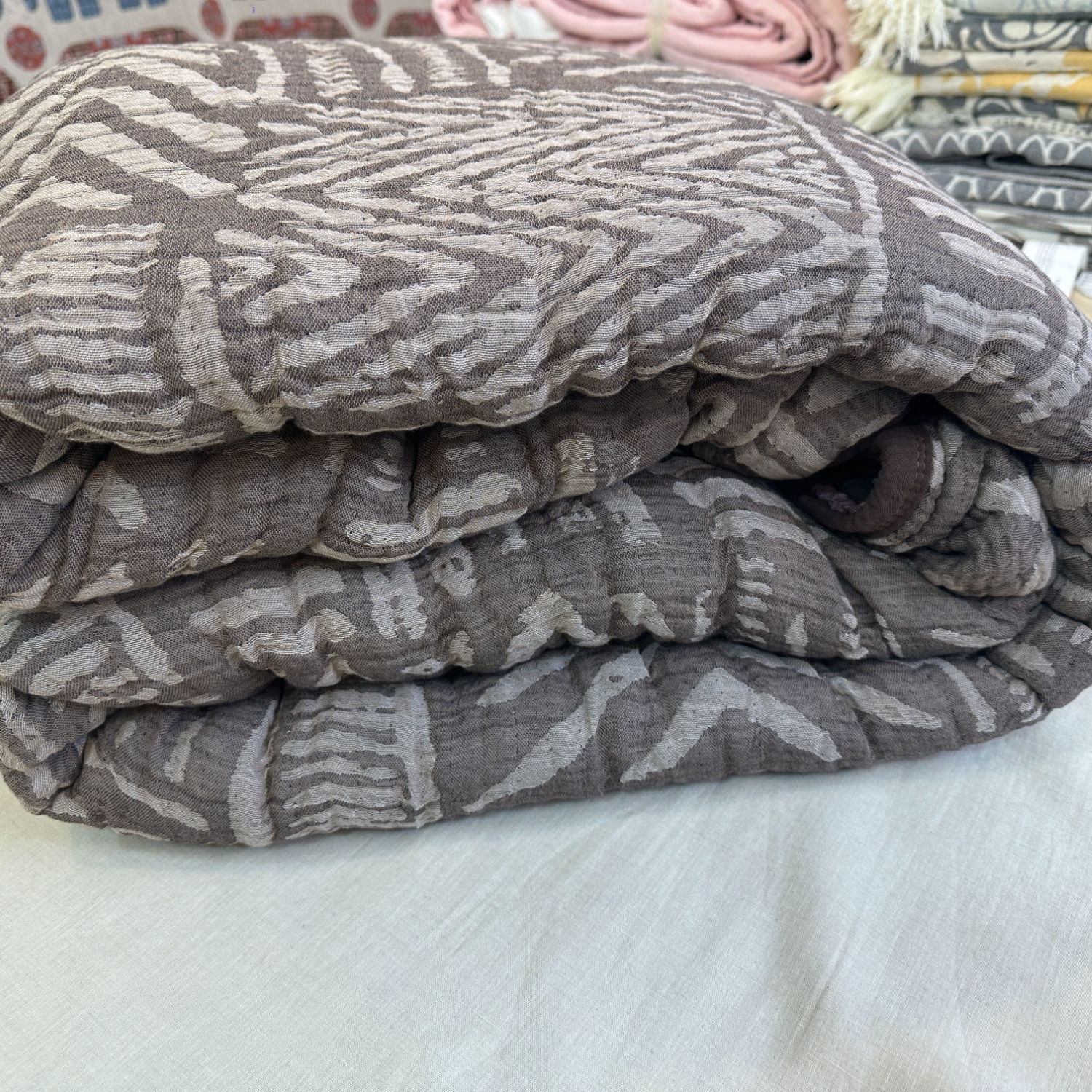 【箭头】德国褶皱砂洗工艺150*200双层纱肌理纹美学被春秋薄被子