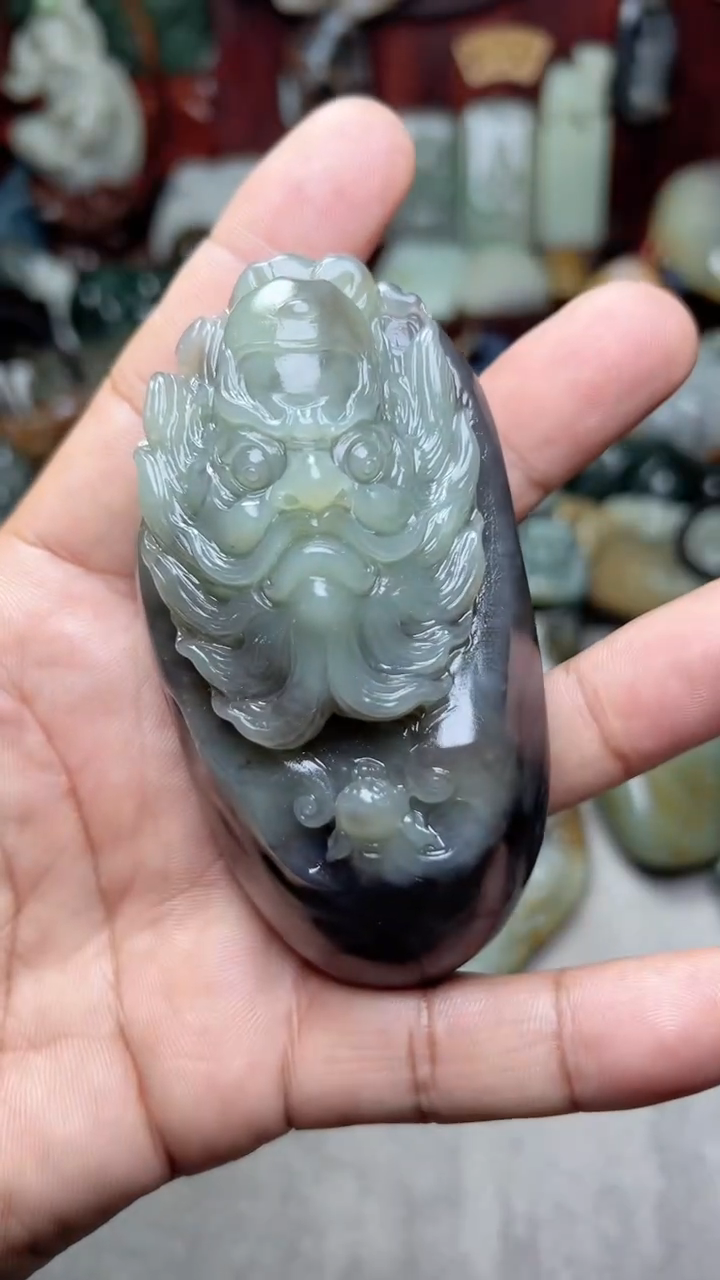 和田玉未镶嵌把件-