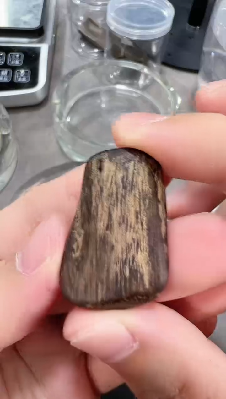 沉香吊坠文莱114号多样性发一