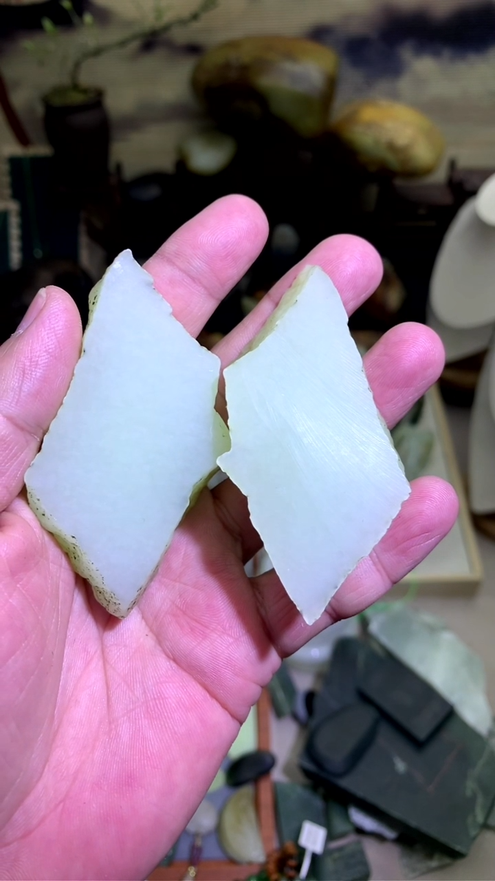 【闪购商品】和田玉颈饰未镶嵌戈壁料切片一片