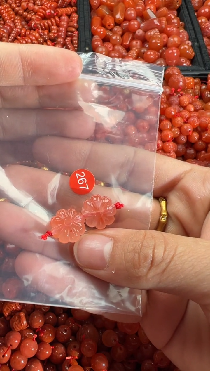 【闪购商品】南红玛瑙颈饰未镶嵌1