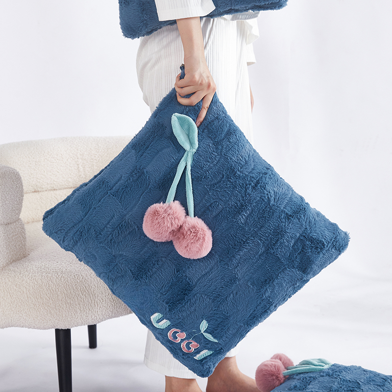 限【孤品定制兔毛绒牛奶绒宝蓝大号】 加厚多功能二合一两用抱枕被