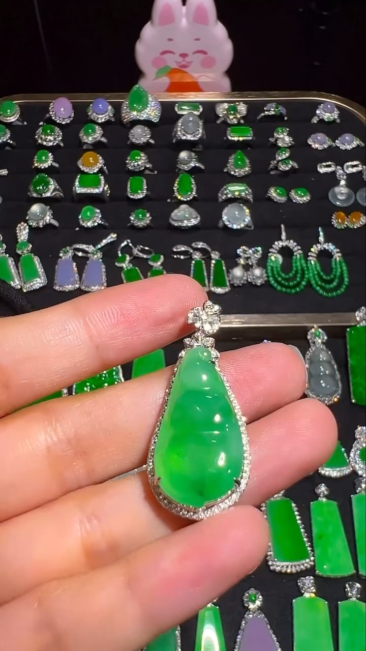 吊坠(不含链)18K金镶嵌翡翠吊坠