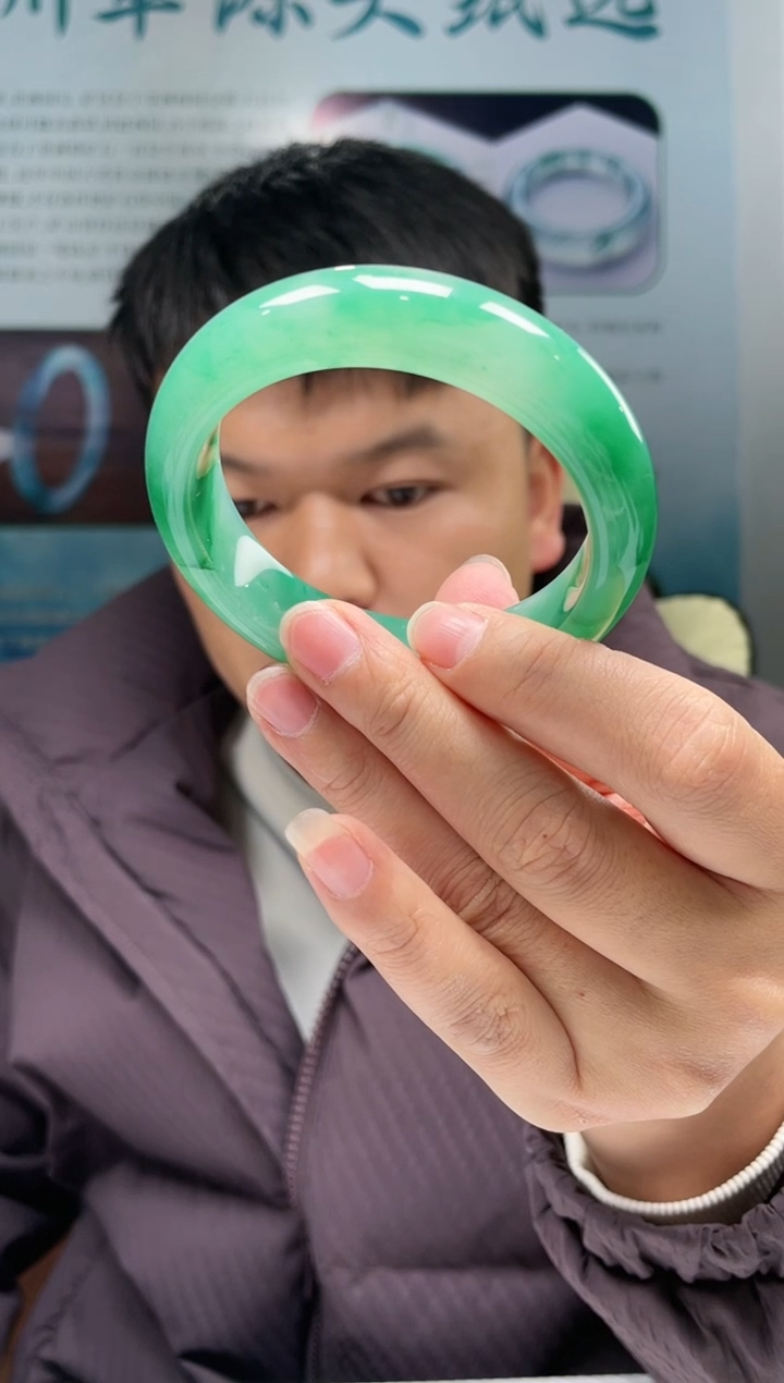 【闪购商品】石英质玉手镯未镶嵌非洲翠手镯多样性发货