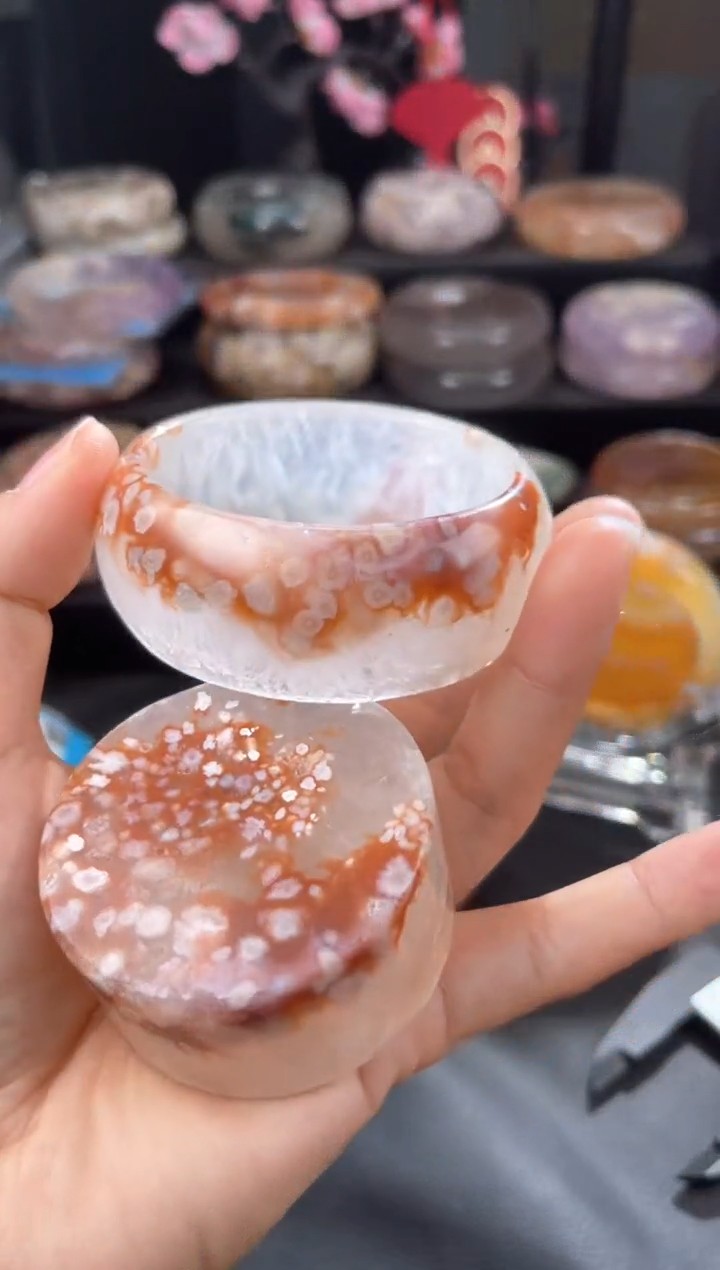 【闪购商品】石英质玉手镯未镶嵌56